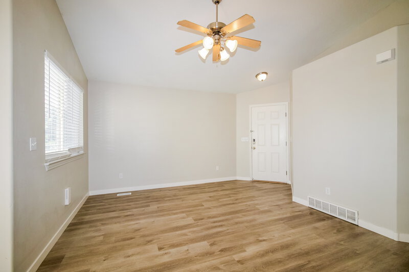 2,680/Mo, 1484 E 1230 S Provo, UT 84606 Living Room View