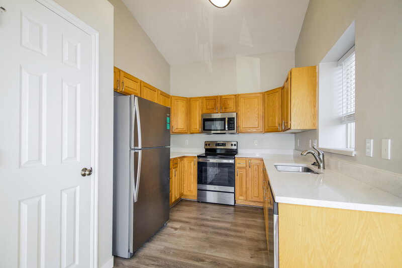 2,680/Mo, 1484 E 1230 S Provo, UT 84606 Kitchen View