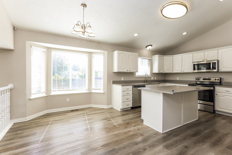 2,745/Mo, 874 N Main St Orem, UT 84057 Breakfast Nook View