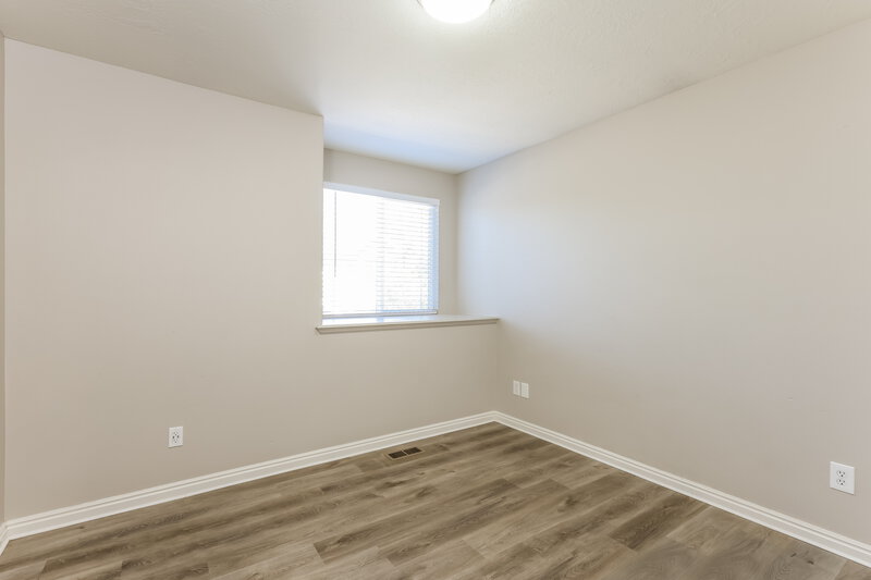 2,745/Mo, 874 N Main St Orem, UT 84057 Bedroom View 2
