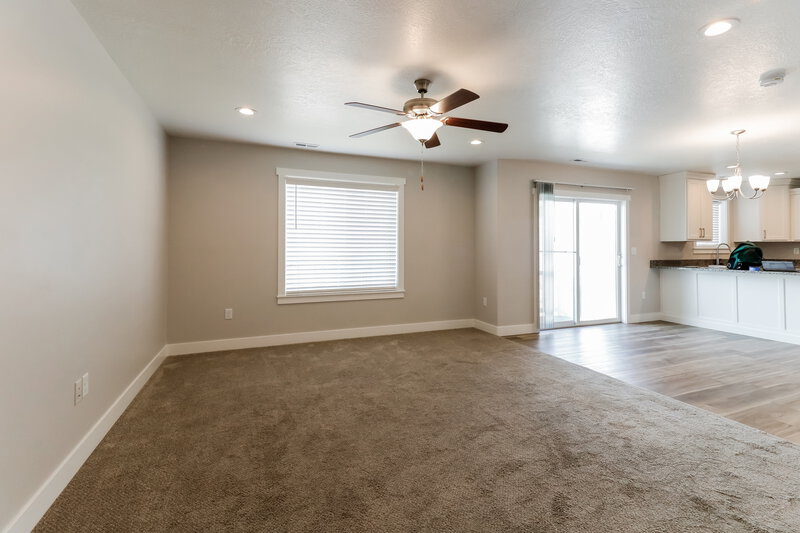 2,620/Mo, 4531 S West Park Dr Roy, UT 84067 Family Room View