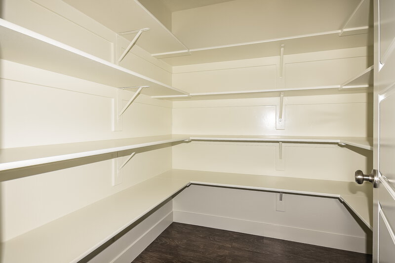 2,325/Mo, 1382 W Waterfront Dr Syracuse, UT 84075 Walk In Closet View 2
