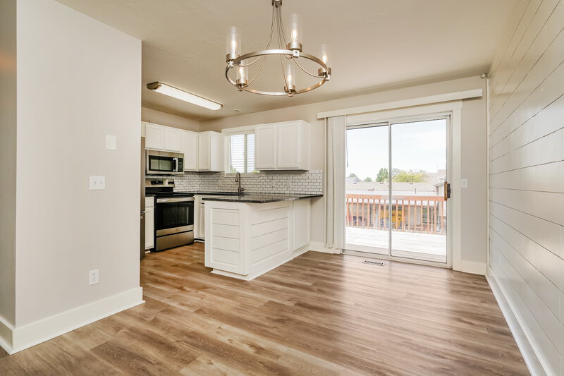 2,390/Mo, 1805 N 225 W Layton, UT 84041 Dining Room View
