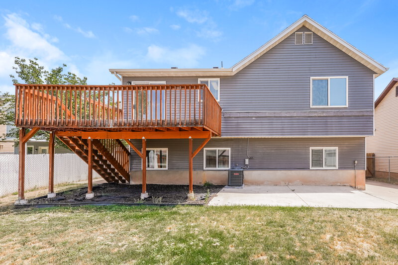 2,390/Mo, 1805 N 225 W Layton, UT 84041 Rear View