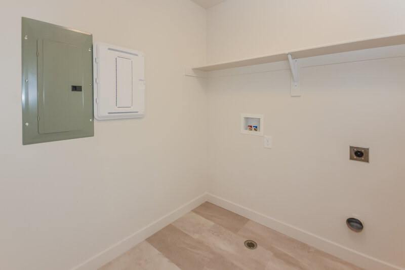 2,000/Mo, 1716 S Prevedel Dr West Haven, UT 84401 Laundry Room View