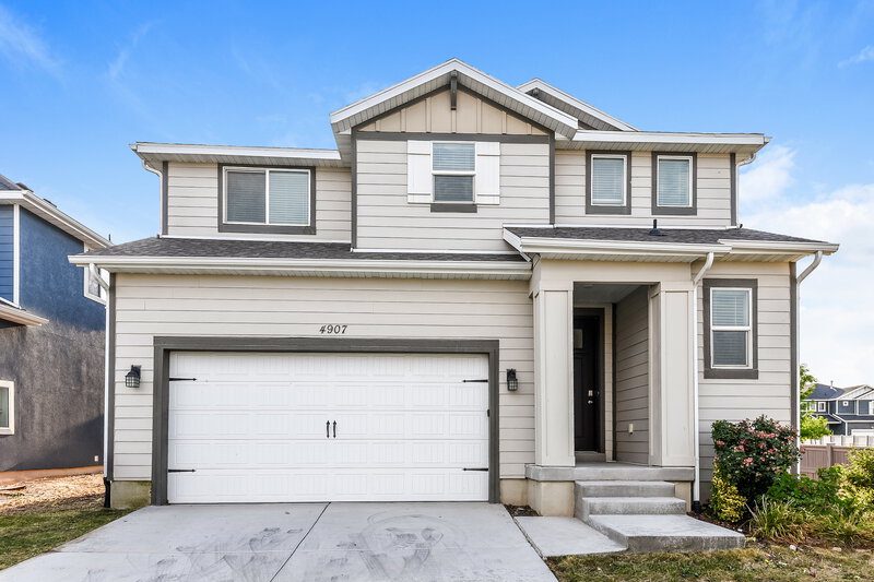 2,390/Mo, 4907 E Breezy Patch Rd Eagle Mountain, UT 84005 External View