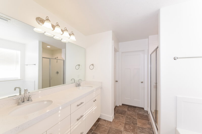 2,390/Mo, 4907 E Breezy Patch Rd Eagle Mountain, UT 84005 Main Bathroom View