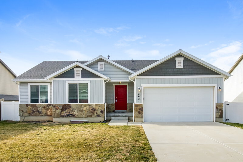 2,475/Mo, 4621 S West Park Dr Roy, UT 84067 External View