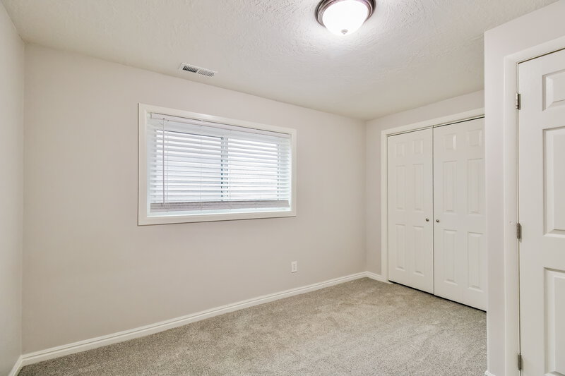 2,345/Mo, 304 W 25 S Clearfield, UT 84015 Bedroom View 3