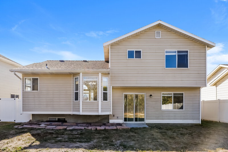 2,365/Mo, 6129 S Crystal River Dr Murray, UT 84123 Rear View