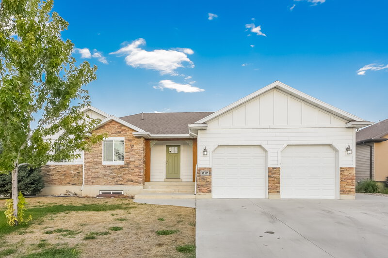 2,650/Mo, 1112 S 1425 W Clearfield, UT 84015 External View