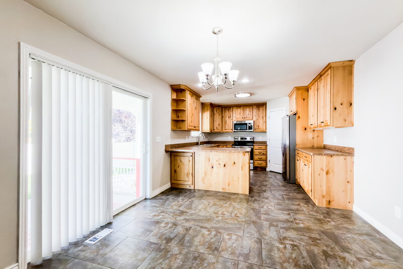 2,595/Mo, 1112 S 1425 W Clearfield, UT 84015 Dining Room View