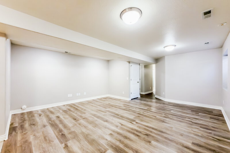 2,595/Mo, 1112 S 1425 W Clearfield, UT 84015 Basement View