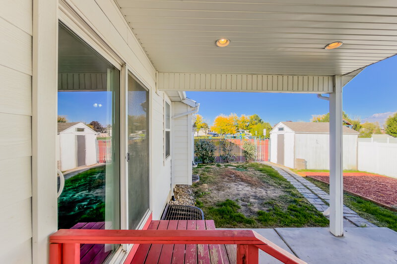 2,595/Mo, 1112 S 1425 W Clearfield, UT 84015 Porch View