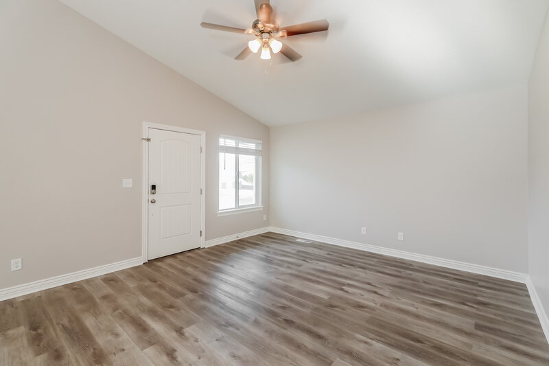 2,455/Mo, 1681 E Tumwater Ln Eagle Mountain, UT 84005 Misc View 3