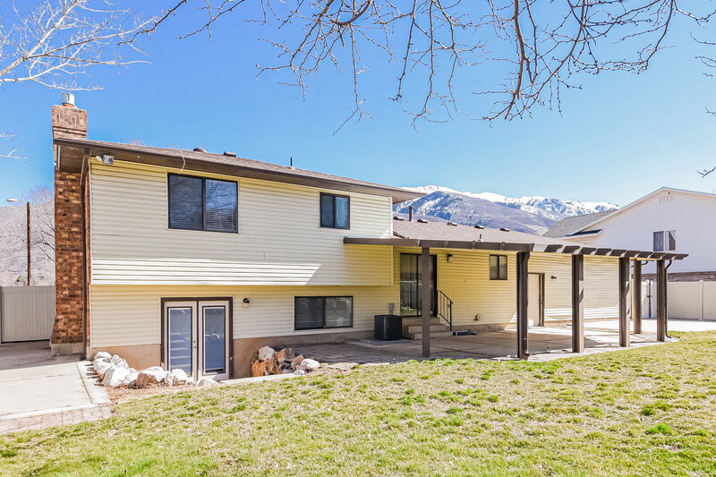 2,695/Mo, 8017 S 2100 E South Weber, UT 84405 Rear View 2