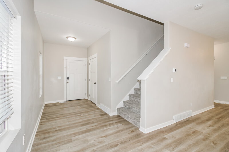 2,275/Mo, 13079 S Shady Elm Ct Herriman, UT 84096 Foyer View