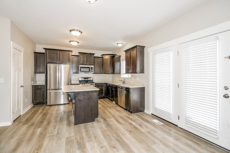 2,275/Mo, 13079 S Shady Elm Ct Herriman, UT 84096 Kitchen View