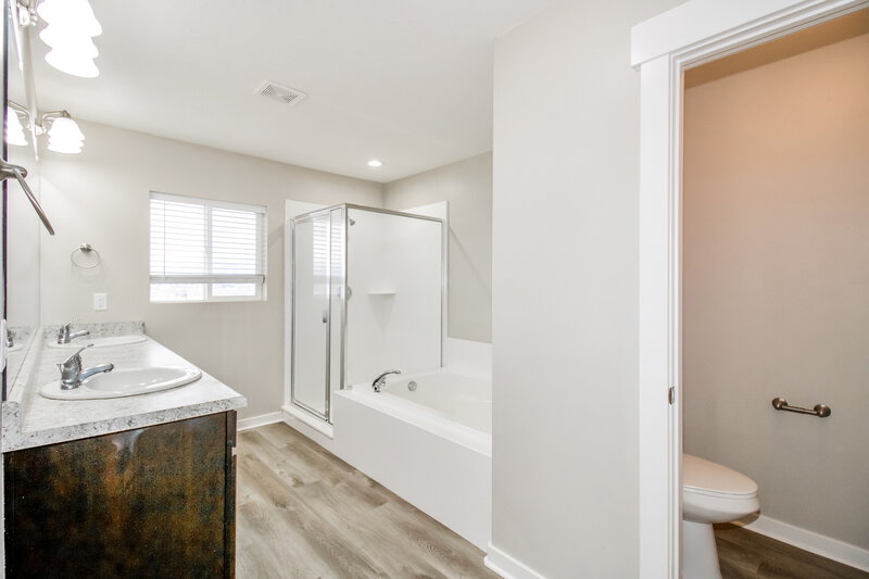 2,275/Mo, 13079 S Shady Elm Ct Herriman, UT 84096 Main Bathroom View