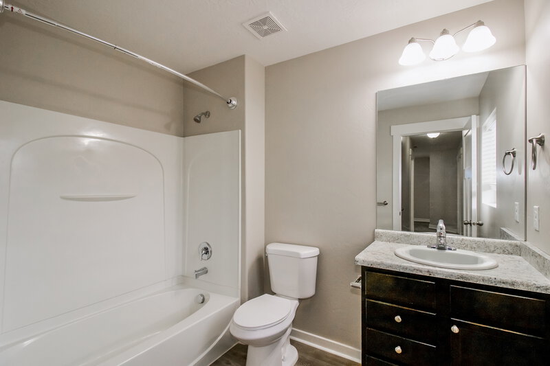 2,275/Mo, 13079 S Shady Elm Ct Herriman, UT 84096 Bathroom View