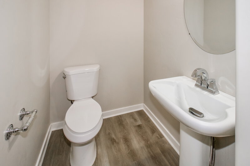 2,275/Mo, 13079 S Shady Elm Ct Herriman, UT 84096 Bathroom View 2