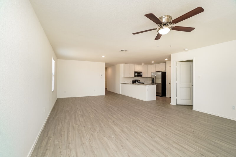 1,780/Mo, 1221 White Willow New Braunfels, TX 78130 Living Room View 3
