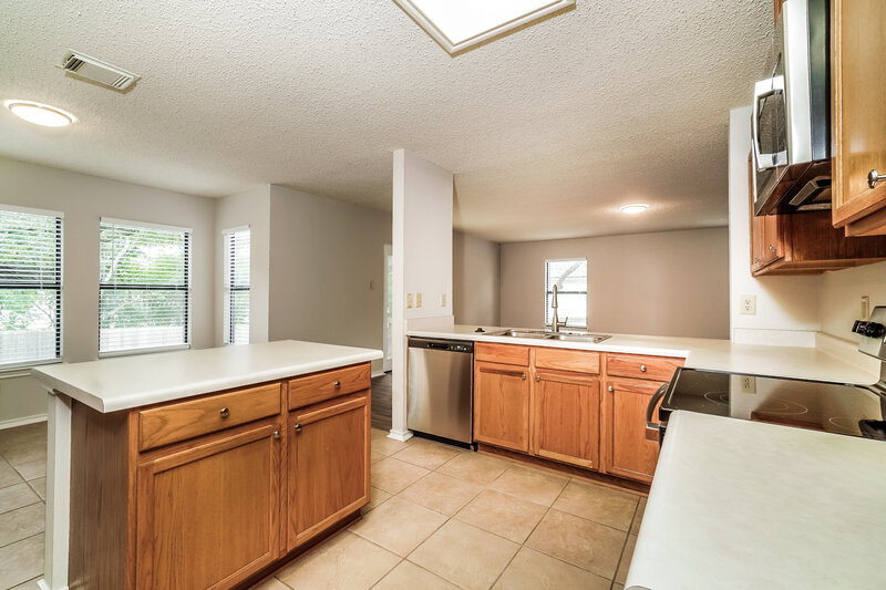 2,235/Mo, 276 Victoria Pt Schertz, TX 78154 Kitchen View