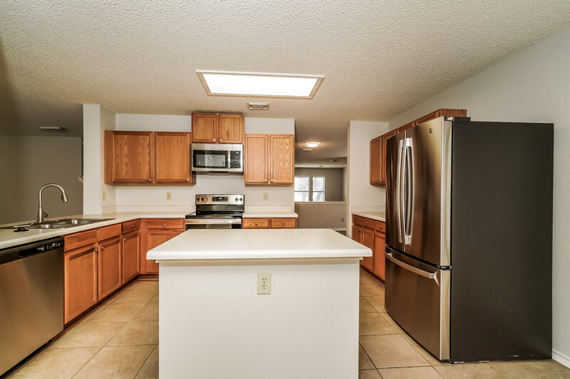 2,235/Mo, 276 Victoria Pt Schertz, TX 78154 Kitchen View 2