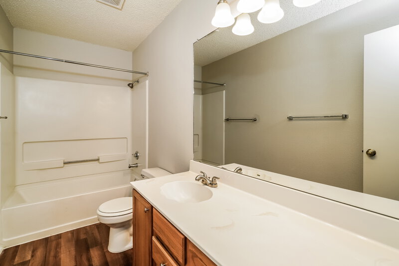 2,235/Mo, 276 Victoria Pt Schertz, TX 78154 Bathroom View