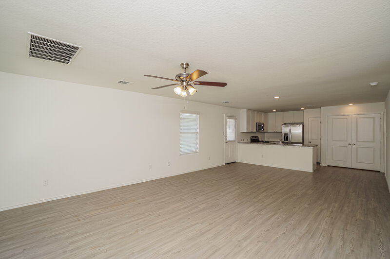 1,450/Mo, 9921 Leeds Wheel San Antonio, TX 78254 Living Room View