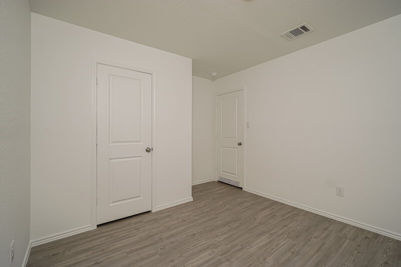 1,450/Mo, 9921 Leeds Wheel San Antonio, TX 78254 Bedroom View 3