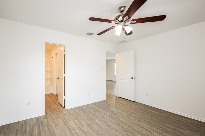 1,725/Mo, 2415 Lake Hls New Braunfels, TX 78130 Main Bedroom View 2