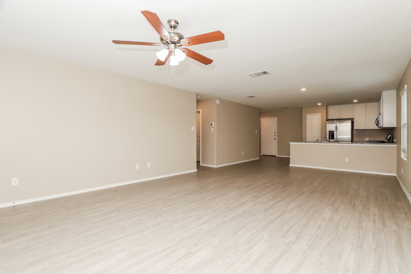 1,470/Mo, 14007 Southton Basin San Antonio, TX 78223 Living Room View 3