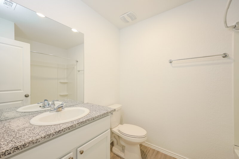 1,785/Mo, 6611 Morgan Cp San Antonio, TX 78253 Bathroom View