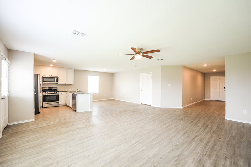 1,700/Mo, 14612 Greenfield Ml San Antonio, TX 78254 Living Room View