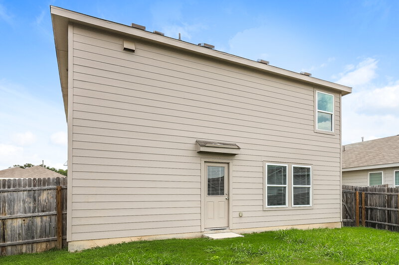 1,700/Mo, 14612 Greenfield Ml San Antonio, TX 78254 Rear View