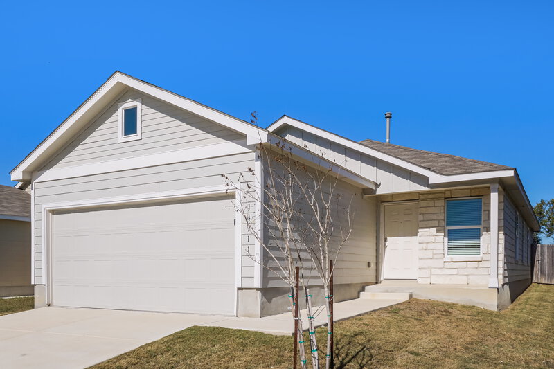 1,365/Mo, 14711 Brandy Brk San Antonio, TX 78253 Front View