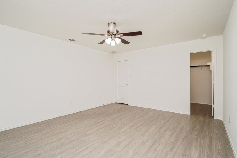 1,365/Mo, 14711 Brandy Brk San Antonio, TX 78253 Main Bedroom View