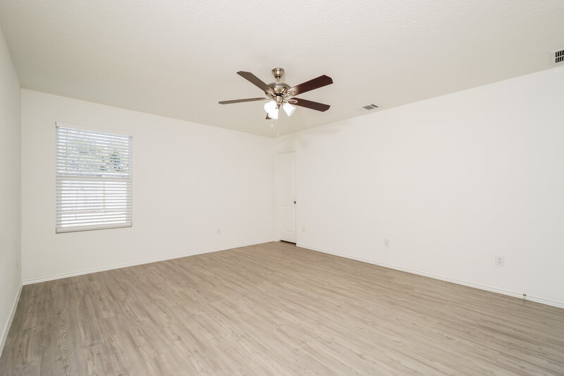 1,365/Mo, 14711 Brandy Brk San Antonio, TX 78253 Main Bedroom View 2