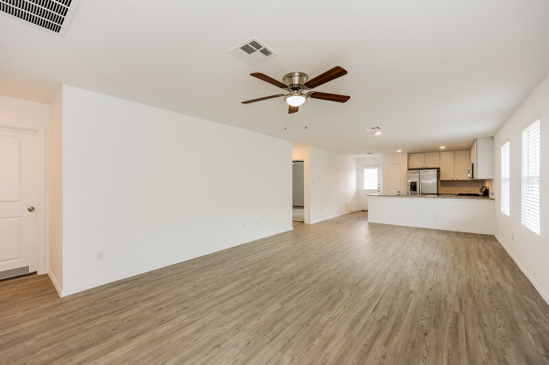 2,065/Mo, 6618 Morgan Cp San Antonio, TX 78253 Living Room View