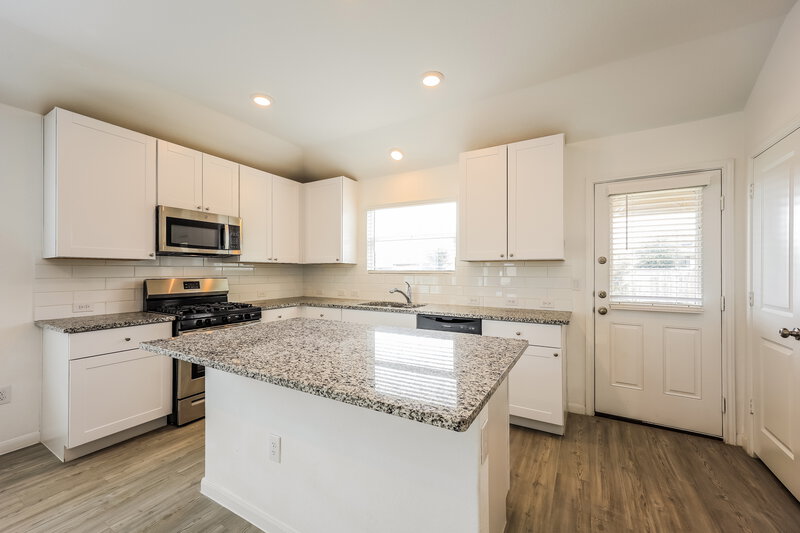1,665/Mo, 9911 Pears Mill San Antonio, TX 78254 Kitchen View 2