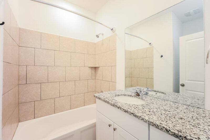 1,665/Mo, 9911 Pears Mill San Antonio, TX 78254 Bathroom View