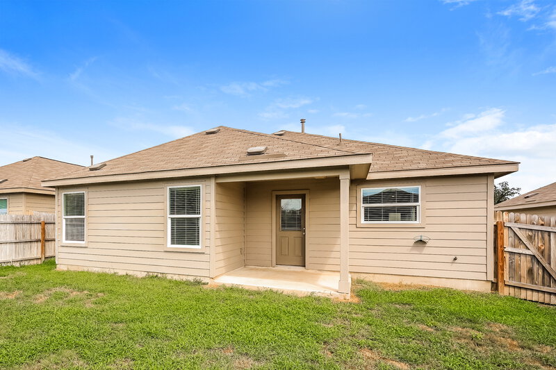 1,665/Mo, 9911 Pears Mill San Antonio, TX 78254 Rear View