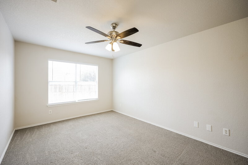 1,370/Mo, 2402 Sunview Lk San Antonio, TX 78245 Main Bedroom View