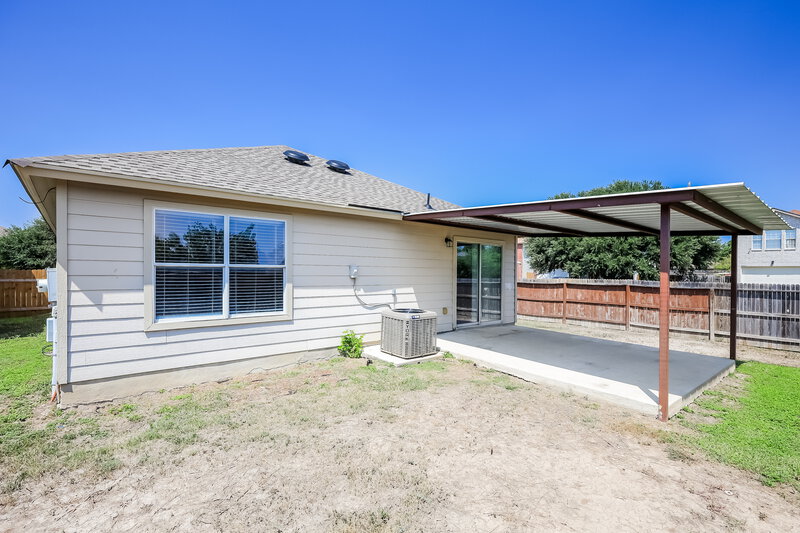 1,370/Mo, 2402 Sunview Lk San Antonio, TX 78245 Rear View