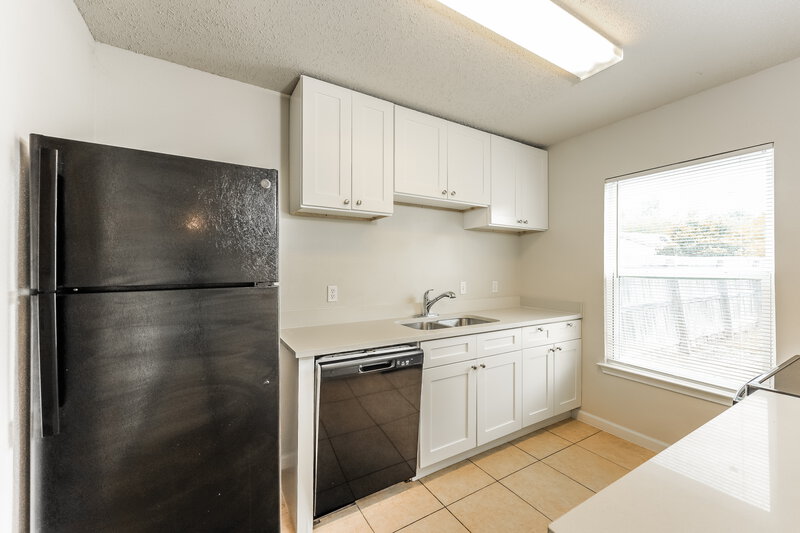 1,310/Mo, 9422 Valley Rock San Antonio, TX 78250 Kitchen View