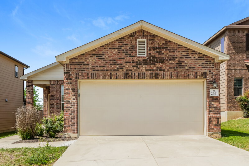 1,705/Mo, 2631 Bluff Xing San Antonio, TX 78244 External View