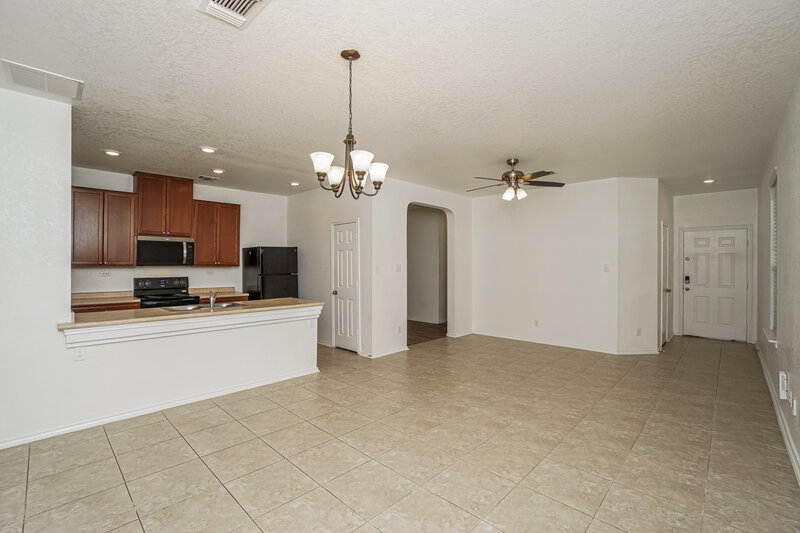 1,560/Mo, 2631 Bluff Xing San Antonio, TX 78244 Dining Room View