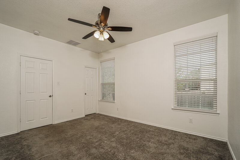 1,560/Mo, 2631 Bluff Xing San Antonio, TX 78244 Main Bedroom View