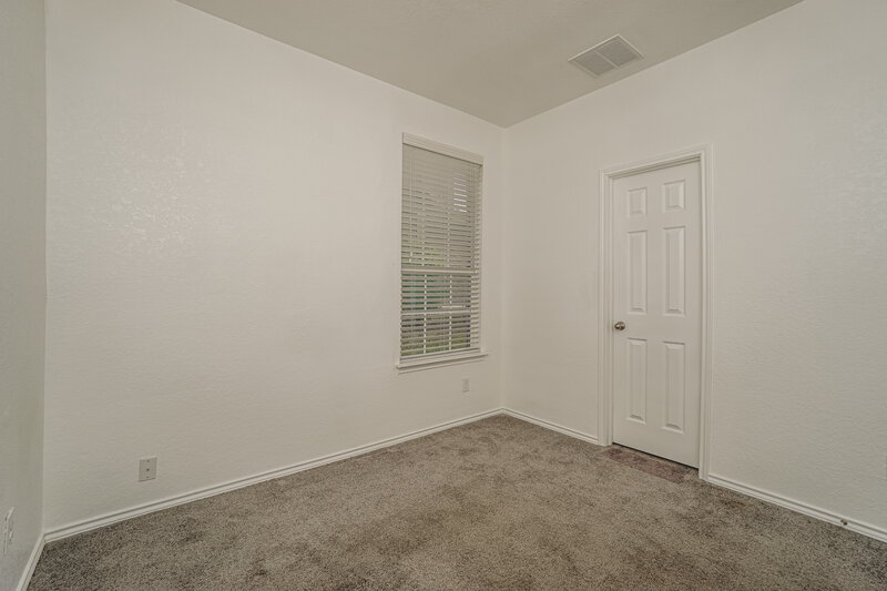 1,560/Mo, 2631 Bluff Xing San Antonio, TX 78244 Bedroom View 2